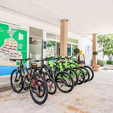 公寓 Medena-5 By Interhome