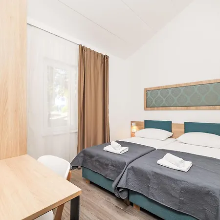 Medena-5 By Interhome 特罗吉尔